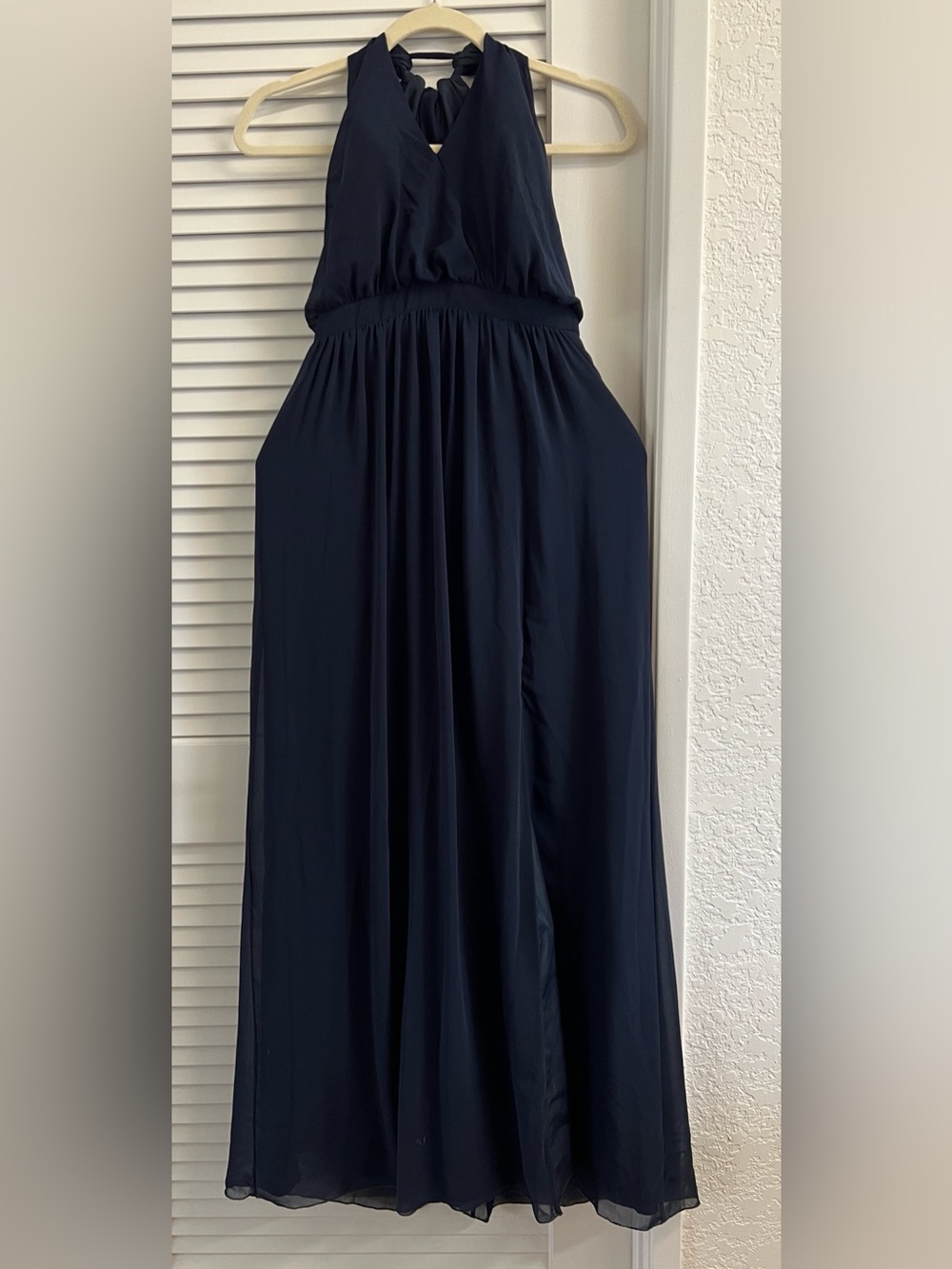 NWT Watters Fleurette Navy Halter Keyhole Maxi Gown Dress, Navy size 4 chiffon